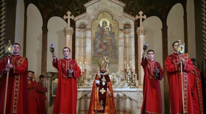 21 апреля Армянская Апостольская Церковь отмечает праздник Пасхи