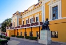Тайны Айвазовского: о чем рассказывают надписи на стенах галереи в Феодосии