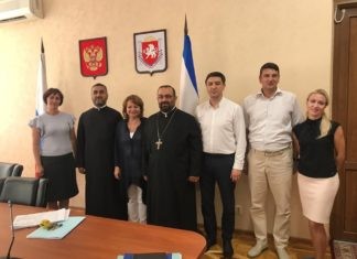 Местной Религиозной организации «Церковь Сурб Никогаёс» в Евпатории передали в безвозмездное пользование церковь и школу