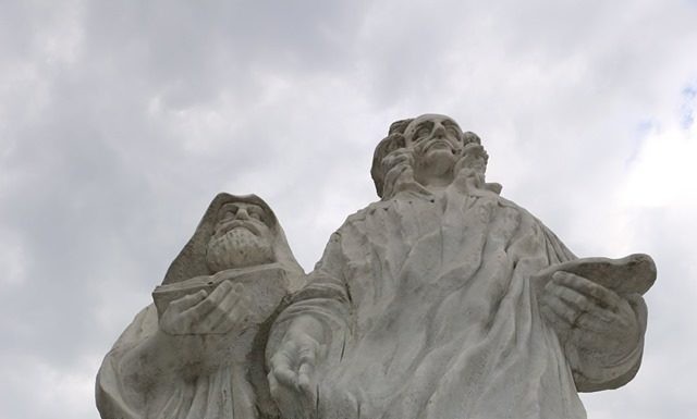 Представители офиса РАНКАРК возложили цветы к памятнику братьям Ивану(Ованесу) и Габриэлу Айвазовским по случаю дня рождения величайшего художника