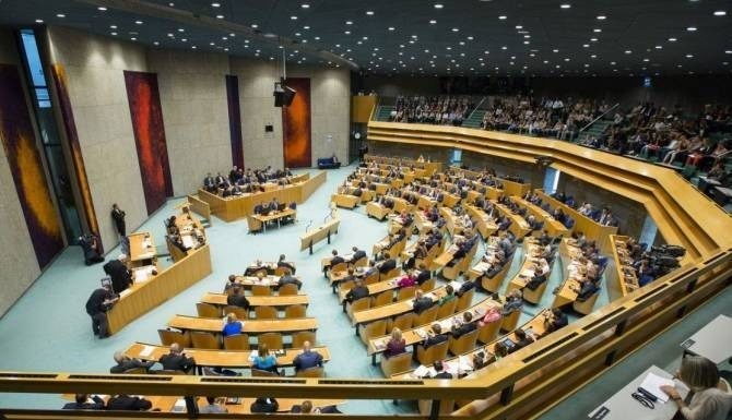 Парламент Нидерландов принял две резолюции против переброски Турцией террористов в Азербайджан