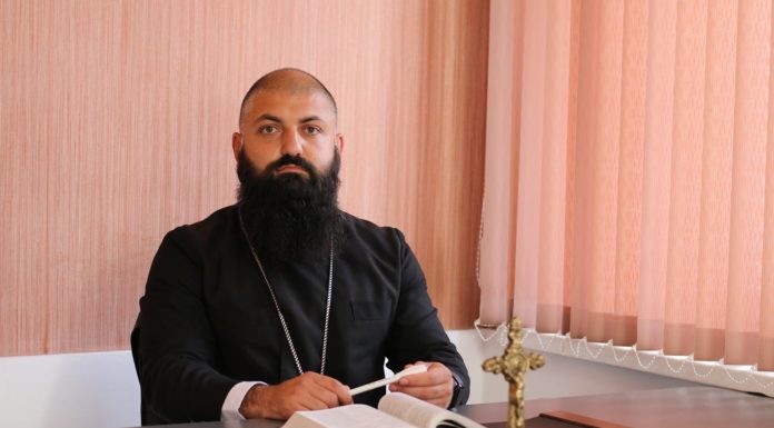 Иерей Нерсес Хананян удостоился благодарности Главы Республики Крым