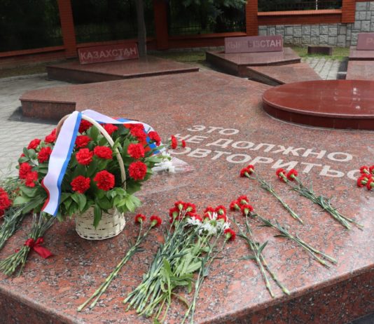 В Симферополе почтили память армян, болгар, греков-жертв депортации