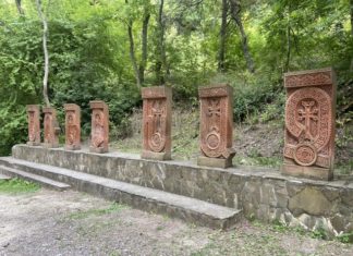 В Крыму отметили Хачверац-один из пяти главных праздников Армянской апостольской церкви