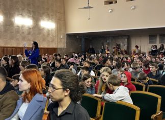 Для детей из г.Херсона и Херсонской области, которые находятся на оздоровительном отдыхе в Крыму, провели концерт при поддержке Крымского армянского общества