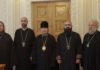 Священники Армянской апостольской церкви в Крыму поздравили митрополита Лазаря