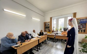 В Симферополе прошел конкурс чтецов «Ахпюр»