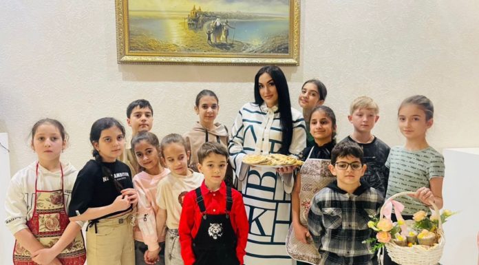 В Симферополе состоялся праздник, посвящённый Дню материнства и красоты в Армении