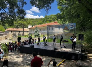 В Сурб Хаче прошёл Межрегиональный фестиваль армянского искусства