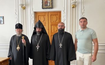 В Симферополе состоялась встреча представителей армянского духовенства с Главой Крымской митрополии
