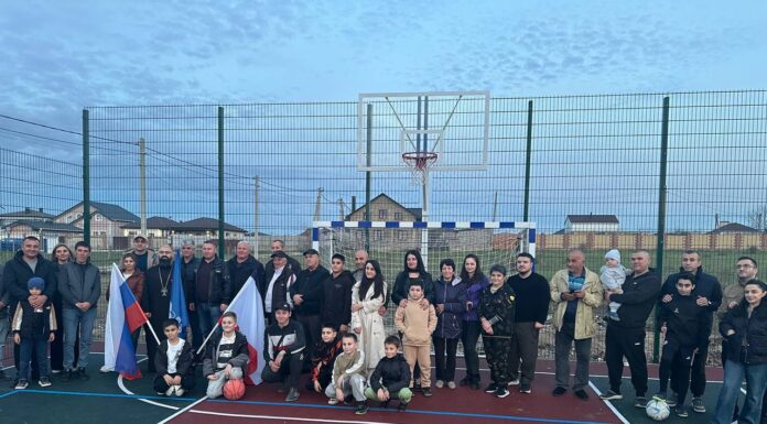 В посёлке Айкаван торжественно открыта новая многофункциональная спортивная площадка