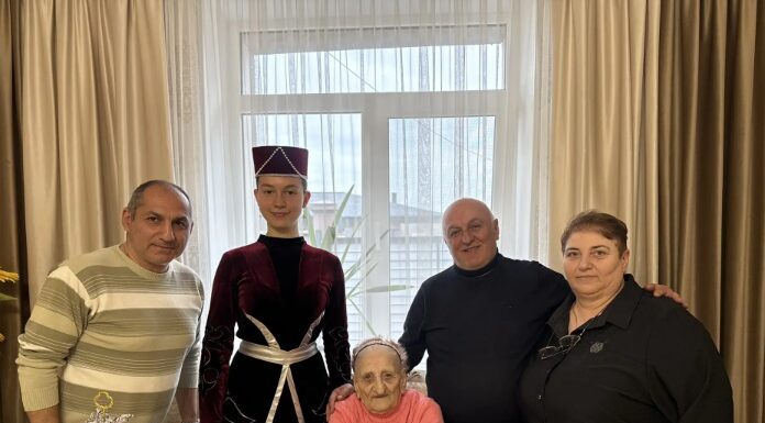 Единство поколений и народов: в гости к труженице тыла.