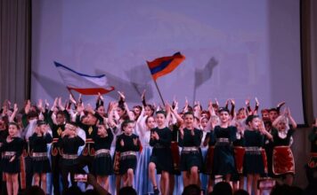 «Арарат» подарил Крыму грандиозный концерт: шик, энергия и танец на одном дыхании