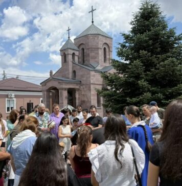 Сегодня в Симферополе прошел удивительный и светлый праздник Вардавар!